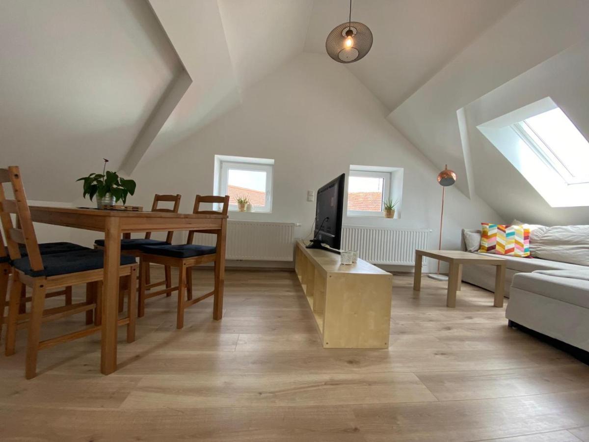 Helle 2 Zi. Wohnung nähe Flughafen München Haimhausen  Exterior foto
